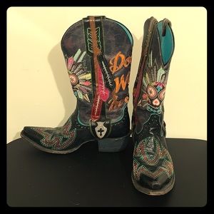 ✨Embroidered Ariat Cowboy Boots✨